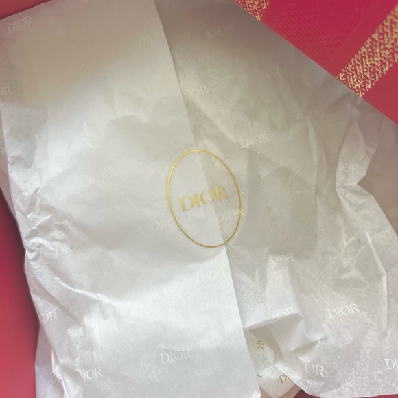 Christian Dior Red & Gold Embossed Gift Box - Picture 9 of 11